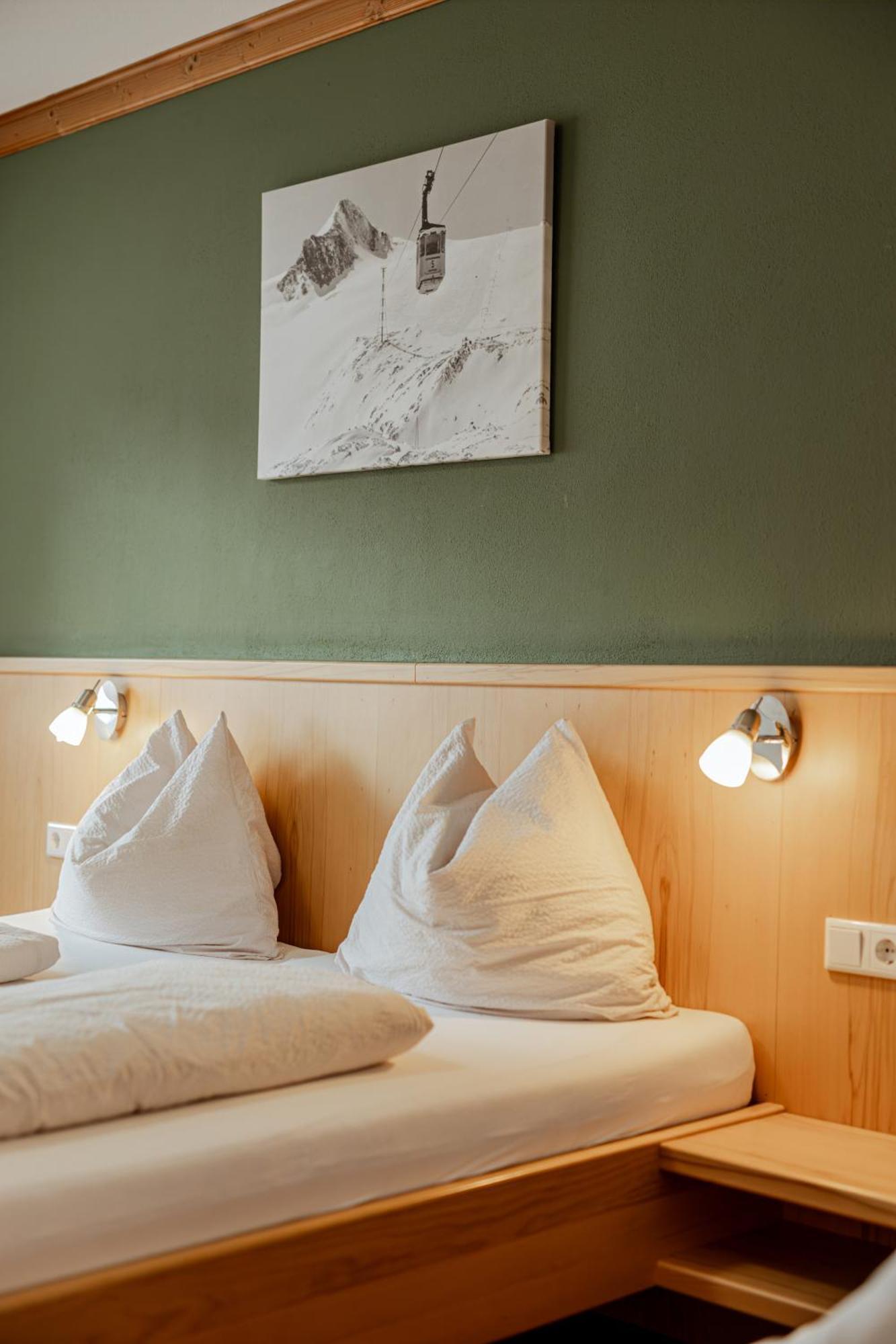 Eschenhof Gasthof 2*